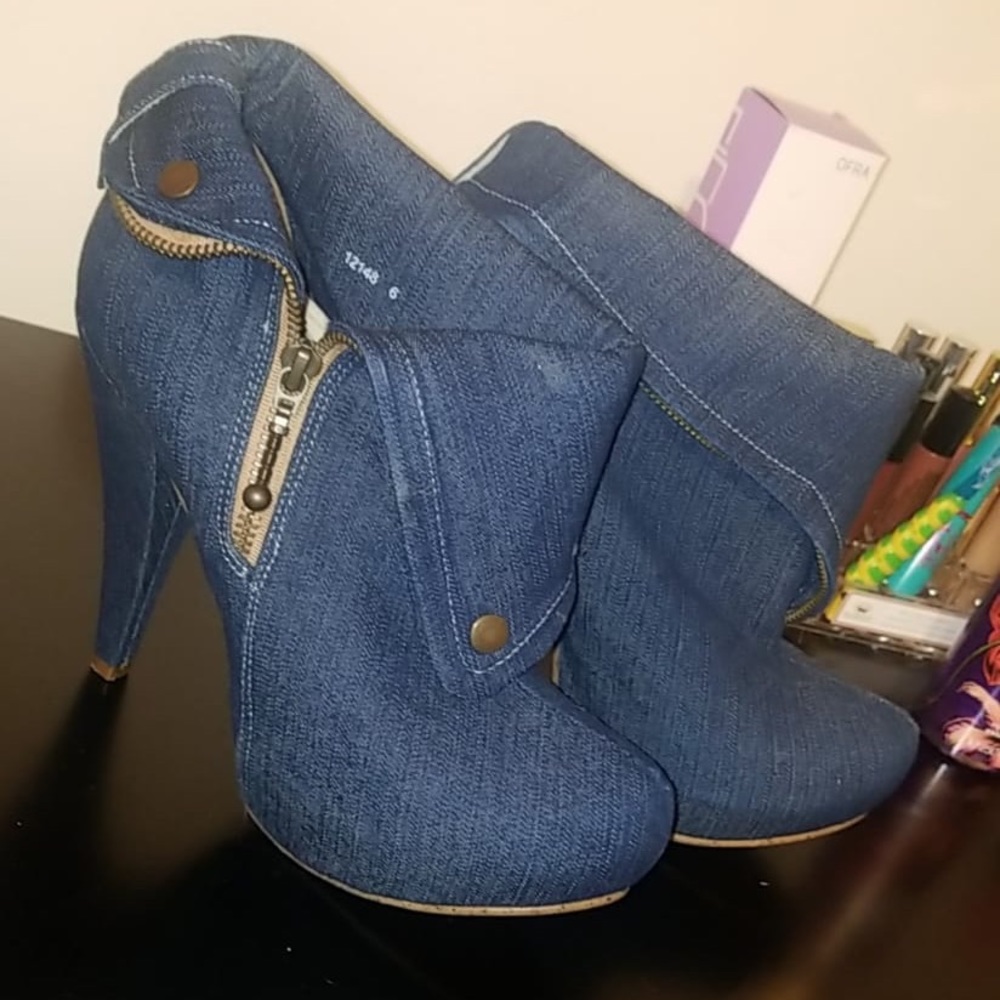 Denim heels